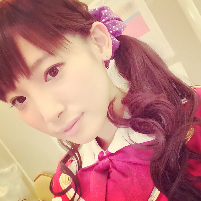南條愛乃 バンダイナムコアニメキャンプ14ありがとうございました 今日は希と髪型トレードで スノハレのんちゃんの髪型にしたよ 笑 シュシュはおそろい 笑 Moe Zine