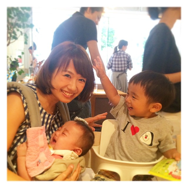 佐藤優里亜 とっても久しぶりにまきちゃん Makitoku に会ったよ この可愛いママは実は４児の母わたしの質問攻めにも丁寧に色々答えてくれて勉強になりました 子 Moe Zine