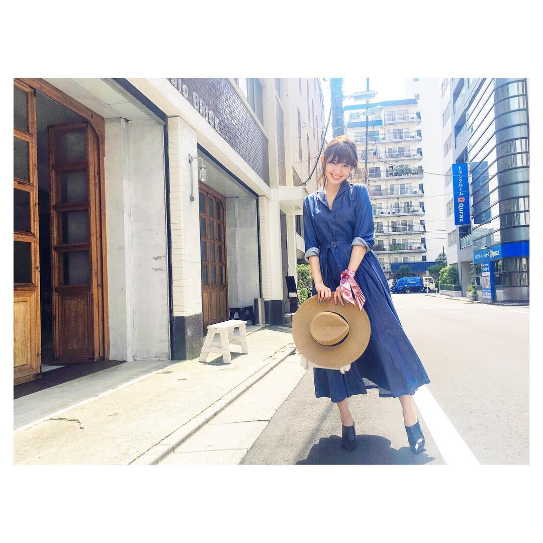 小嶋陽菜 今日はsweetで 私服をいっぱい撮影したよ Sweet Moe Zine