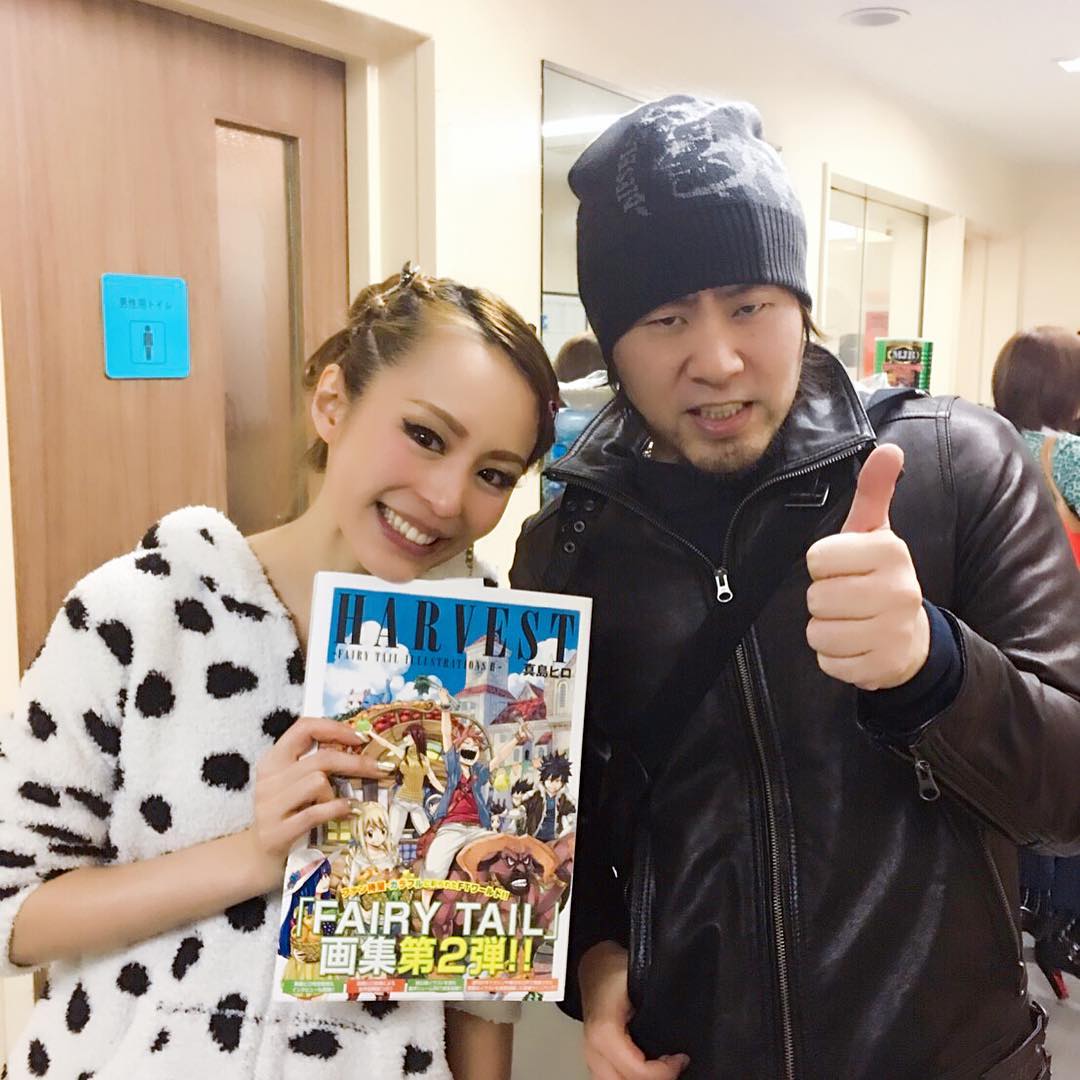 平野綾 真島ヒロ先生いらっしゃ い いつもアシスタントさん達と来てくださるのが心強い Fairy Tailの画集もらったぁ あとtwitterの落書きのやつ 今回の Moe Zine 平野綾 真島ヒロ先生いらっしゃ い いつもアシスタントさん達と来てくださるのが心強い Fairy Tailの画集もらったぁ あとtwitterの落書きのやつ 今回の Moe Zine