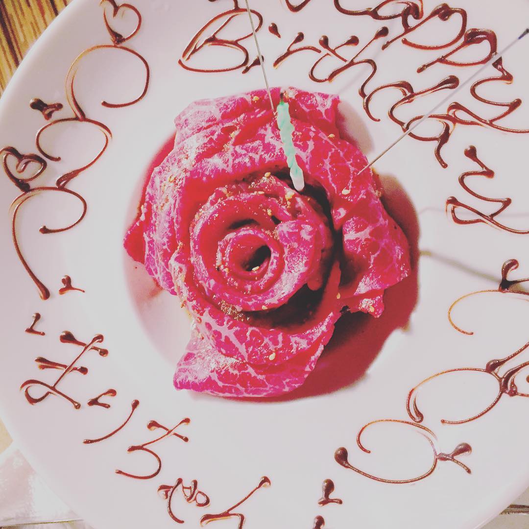 野中藍 少し前のまりちゃんのお誕生日会 お肉のバラ お肉でお祝い たのしかった Moe Zine