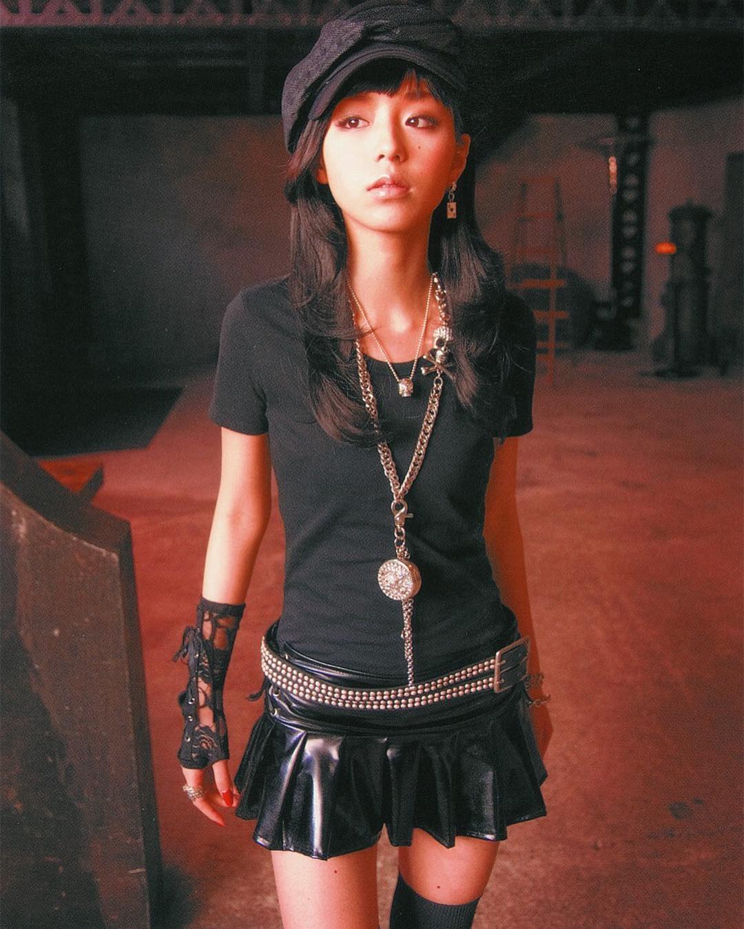 平野綾 これハルヒやってた頃の私 19歳の頃出した写真集の写真だけど 今とあんま変わらんね 体型含むw ちなみにこれウィッグです ハルヒの新曲の配信が発表になりました Moe Zine