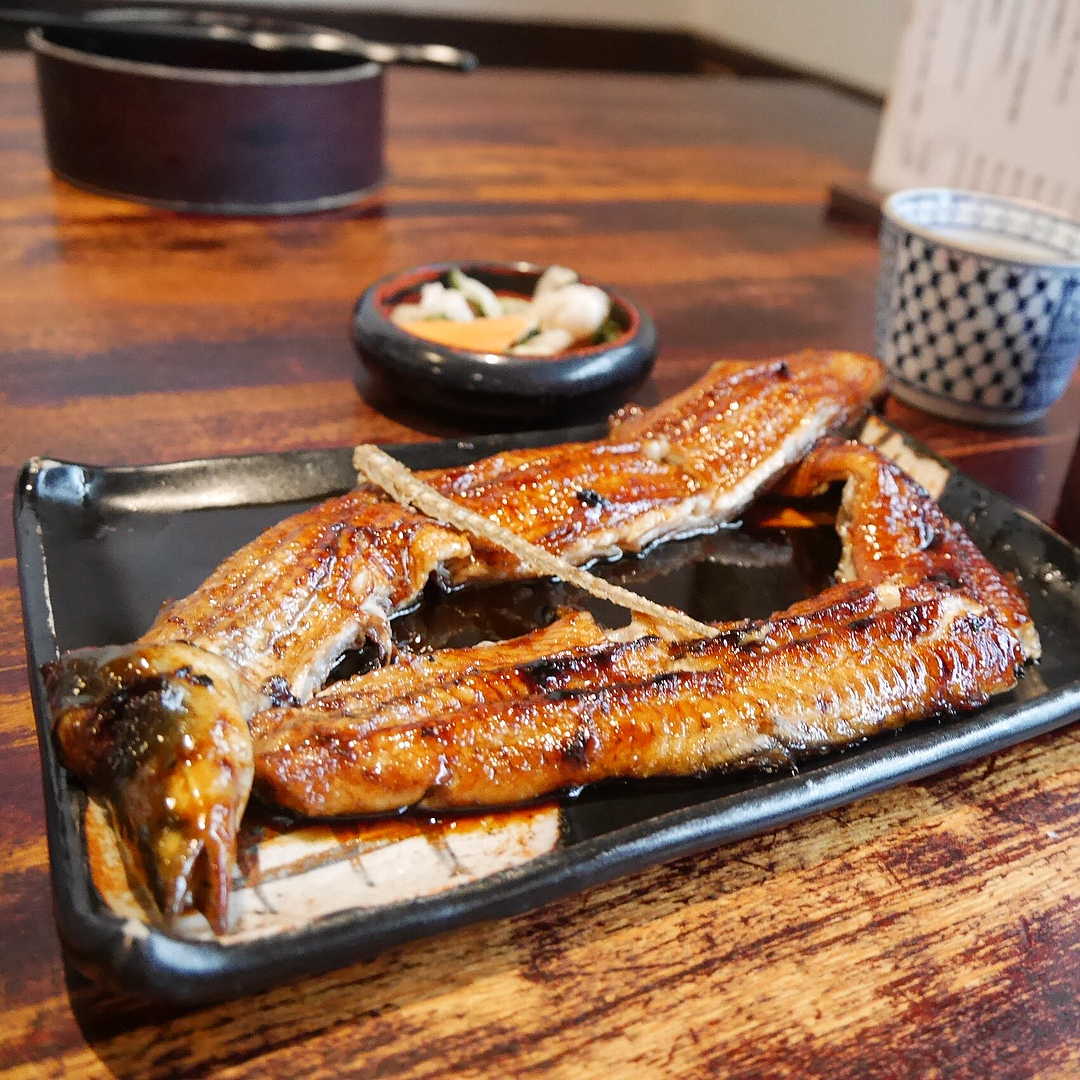 浦野一美 もうすぐ土用の丑の日 という事で 静岡の行列必至うなぎ店 石橋さんに行ってきました 顔つきの鰻 初めて食べました 顔は海老の頭なんか比じゃない程の Moe Zine