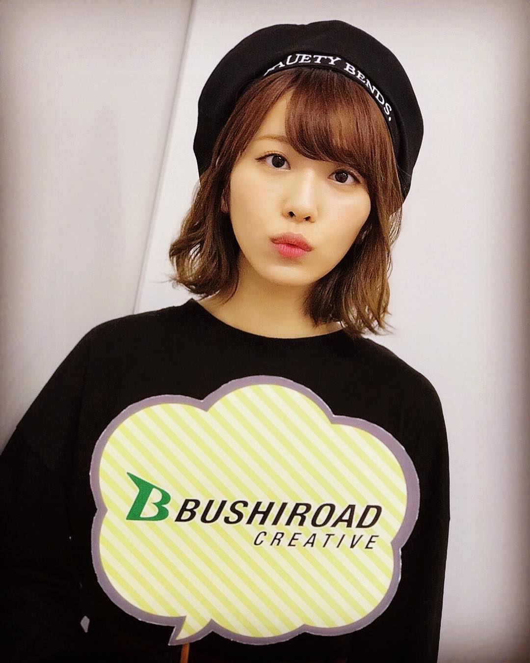 寺川愛美 メイクは薄め 目が眠たく見えるからついついアイラインを太くしてしまう でも今日はいつもより細いよ そんな日も 髪型お気に入り 帽子に合うようにメイクさん Moe Zine