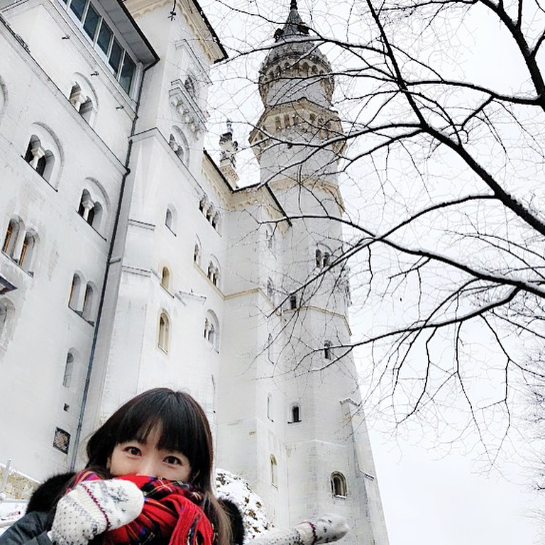 堀江由衣 冬休みドイツスペシャル シンデレラ城のモデルになったお城だそうです ドイツは普通に雪が降っていました Moe Zine