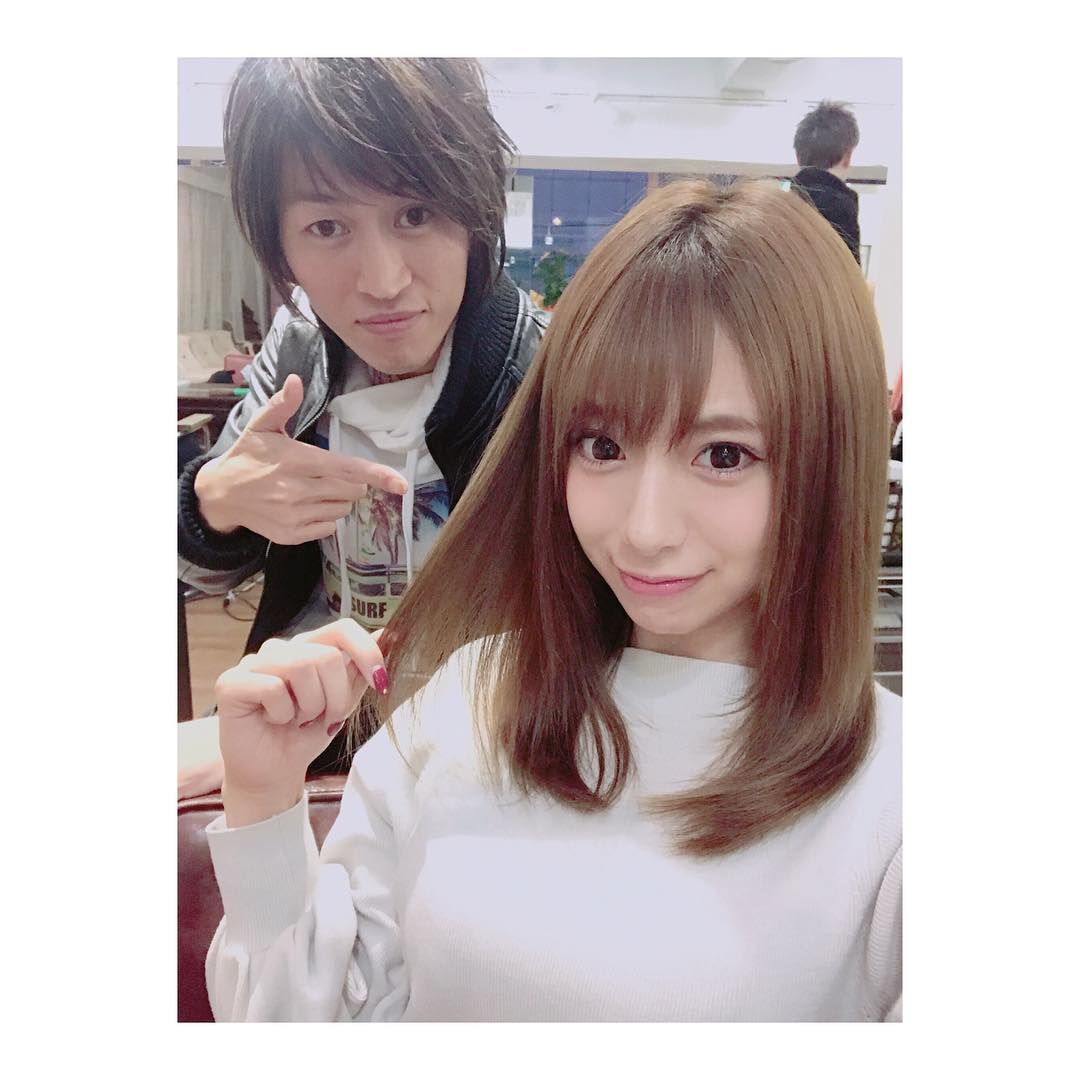 星島沙也加 名古屋に帰るといつも行く美容院前髪カットして髪の毛サラサラにしてもらったよいつもありがとうございます Moe Zine