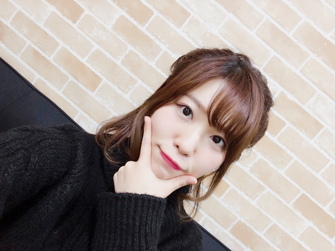 寺川愛美 香澄ヘア台湾ver 現地のメイクさんにいつもの髪型の写真とキャラの絵を見せておまかせしたよ とってもおしゃれな香澄になりました せっかくなので 生放送とイ Moe Zine 寺川愛美 香澄ヘア台湾ver 現地のメイクさんにいつもの髪型の写真とキャラの絵を見せておまかせしたよ とってもおしゃれな香澄になりました せっかくなので 生放送とイ Moe Zine