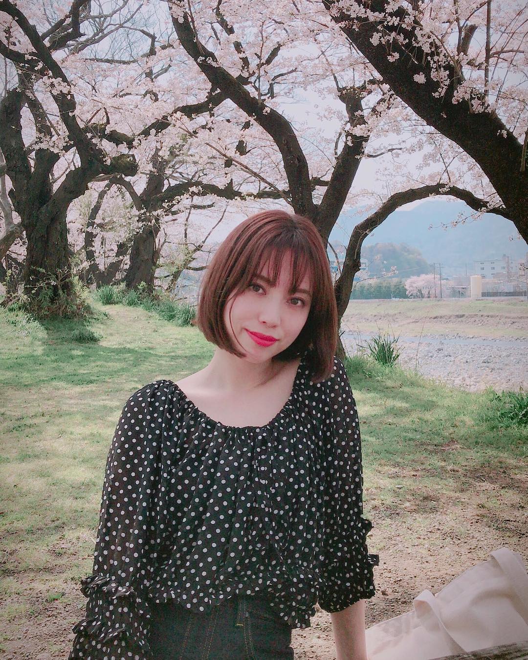 佐藤優里亜 春が大好きです 花粉と虫は除く お花見 Moe Zine