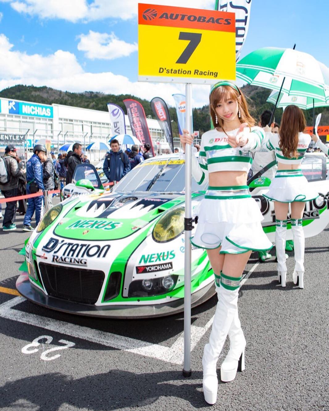 林紗久羅 Super Gt 岡山開幕戦 結果は20番手スタートからの２位表彰台獲得 グリッド担当のさくちゃんは勝利の女神になれたかな 次戦の Gtはゴールデ Moe Zine