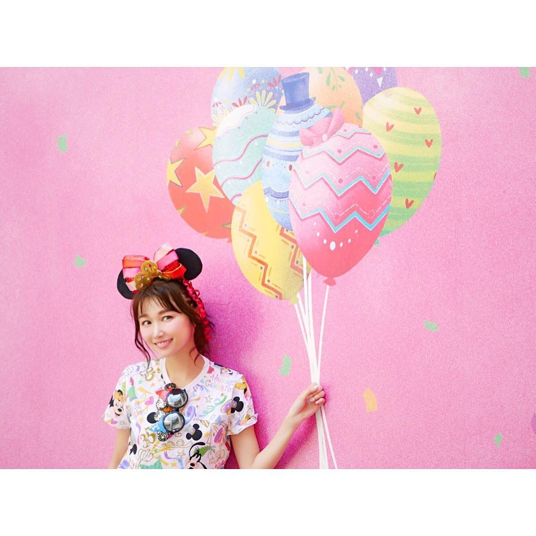 浦野一美 イースターエッグバルーンの ポップなウォールアート Ikspiari Easter Egg Balloon Disney Cindisney Moe Zine