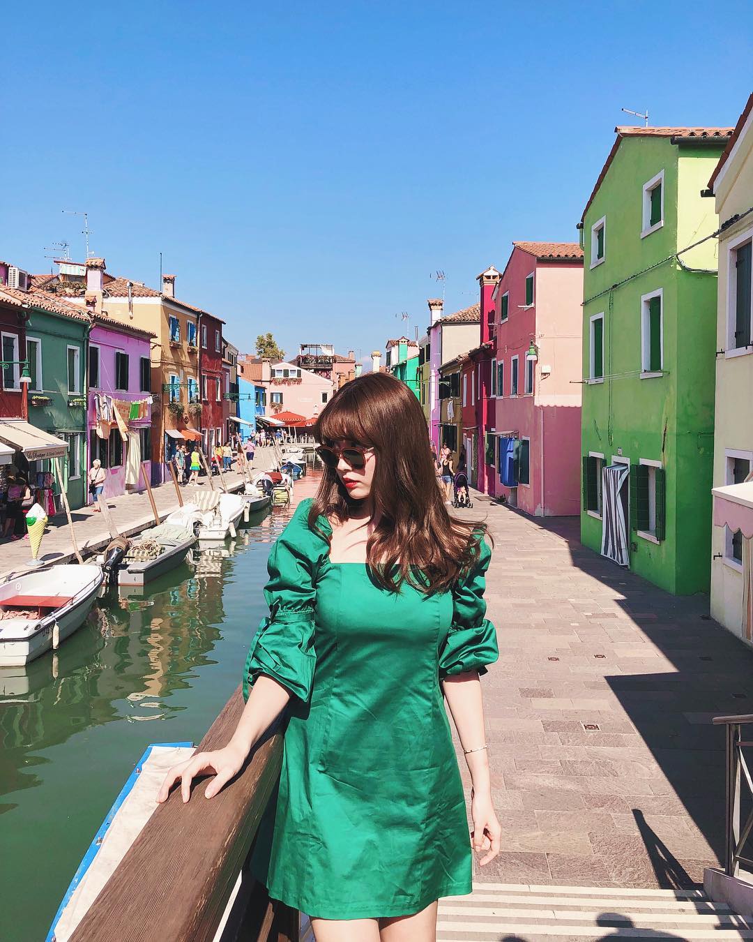 小嶋陽菜 ブラーノ島は建物が全てカラフルでとっても可愛い島 女の子は絶対すき Burano Venice Moe Zine 小嶋陽菜 ブラーノ島は建物が全てカラフルでとっても可愛い島 女の子は絶対すき Burano Venice Moe Zine