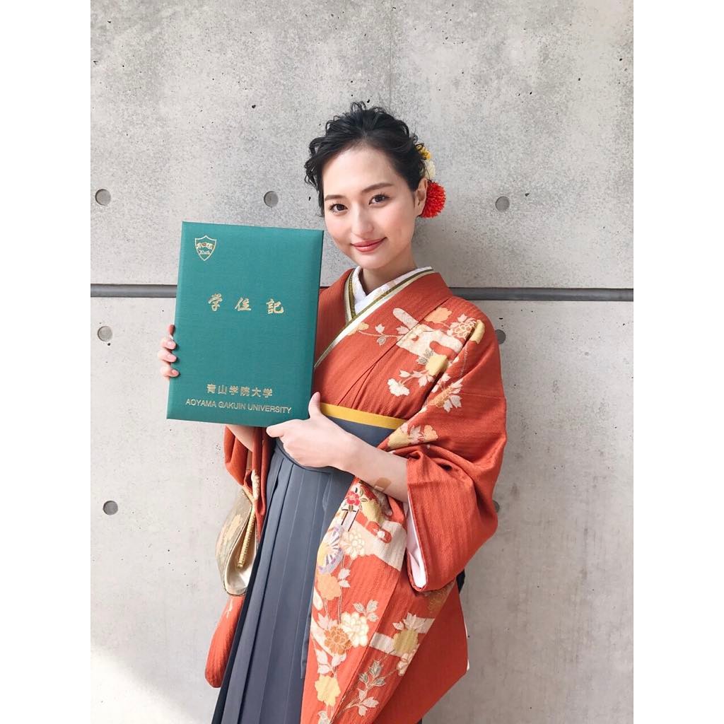 山賀琴子 無事 大学卒業しました 青山学院大学法学部 4年間ありがとう Moe Zine