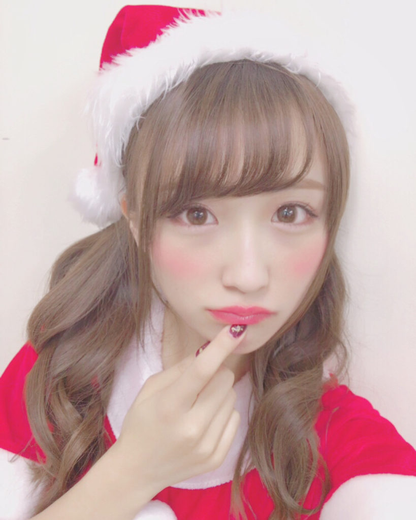 上目遣い Moe Zine 上目遣い Moe Zine