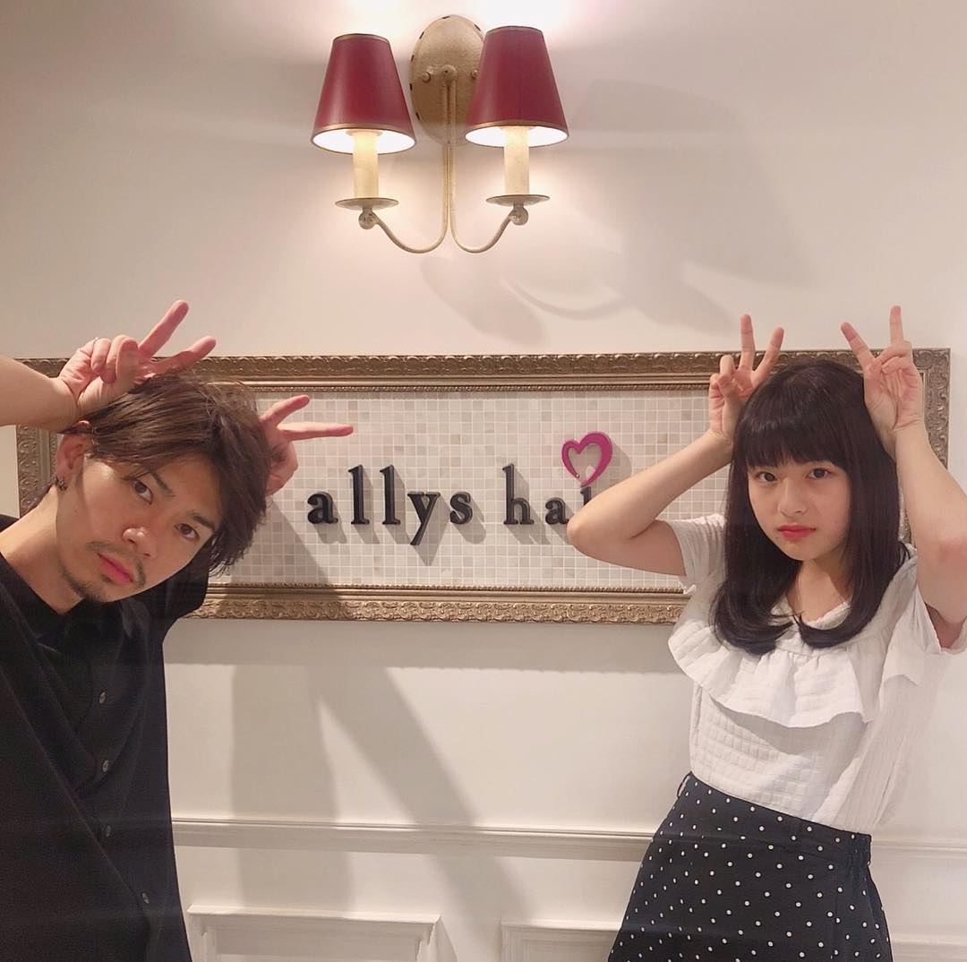 出口夏希 カラーとトリートメントしてもらいました 助永さんまたまたありがとうございました アリーズヘアー Allyshair 個人的に 流行ってるポーズ ま Moe Zine 出口夏希 カラーとトリートメントしてもらいました 助永さんまたまたありがとうございました アリーズヘアー Allyshair 個人的に 流行ってるポーズ ま Moe Zine