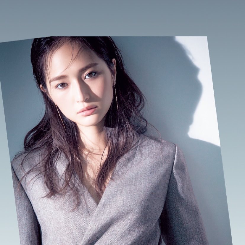 山賀琴子 Moe Zine 山賀琴子 Moe Zine