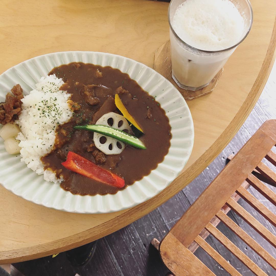 きりたんぽ 日光で食べたカレー食べ物のせすぎだって Moe Zine