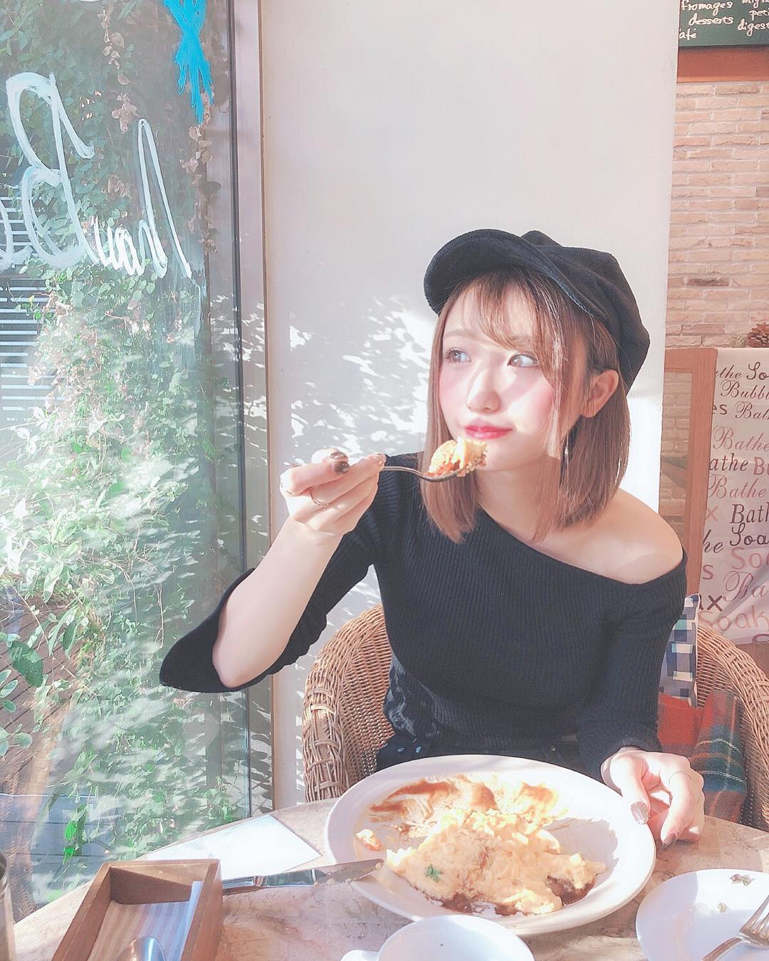 伊藤愛真 恵比寿にあるカフェ 名前忘れた オムライス食べたい欲が おさまらなくて いってきた おいしさ極まりなかった みんな オムライスすき Moe Zine