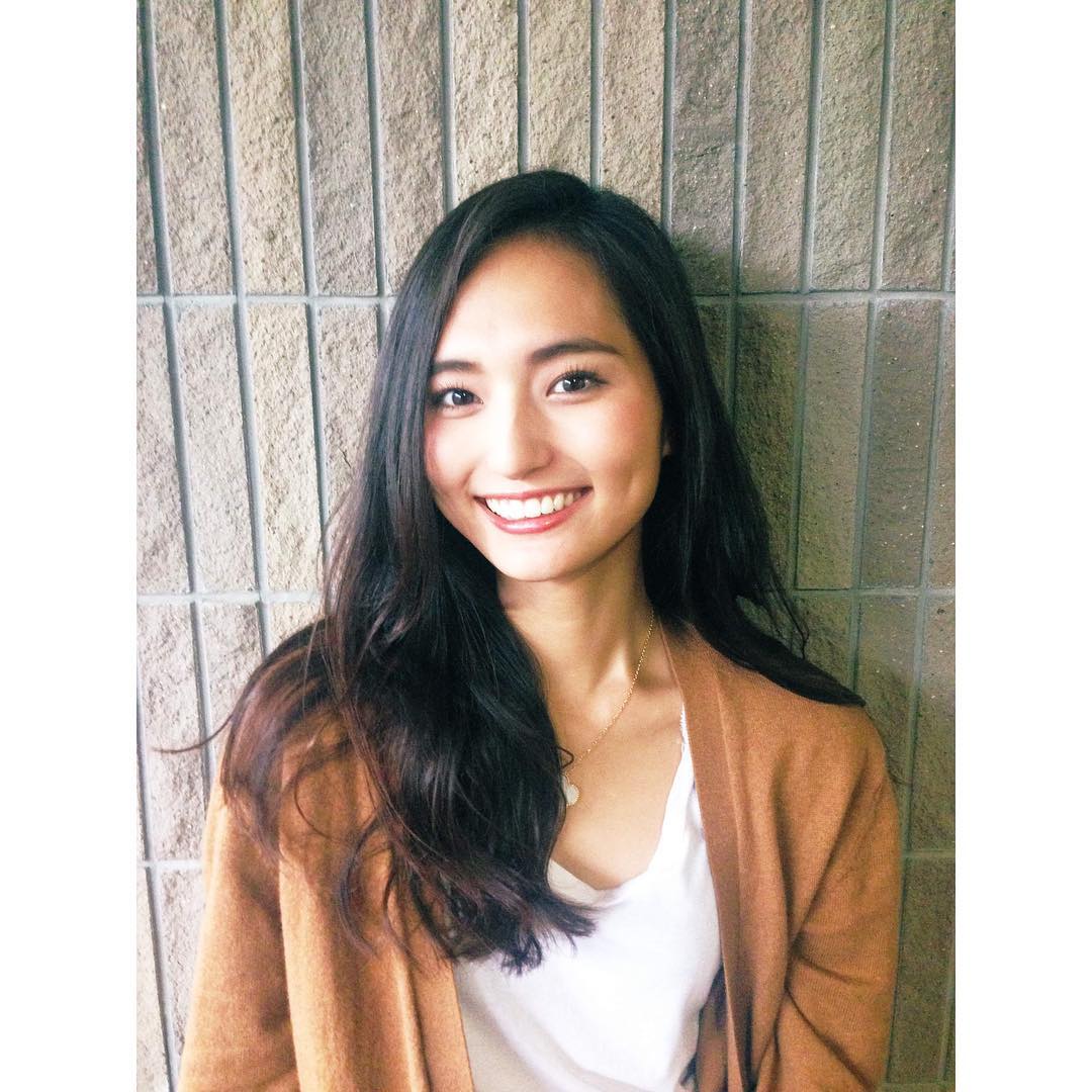 @山賀琴子: 2015→2018... - moe zine