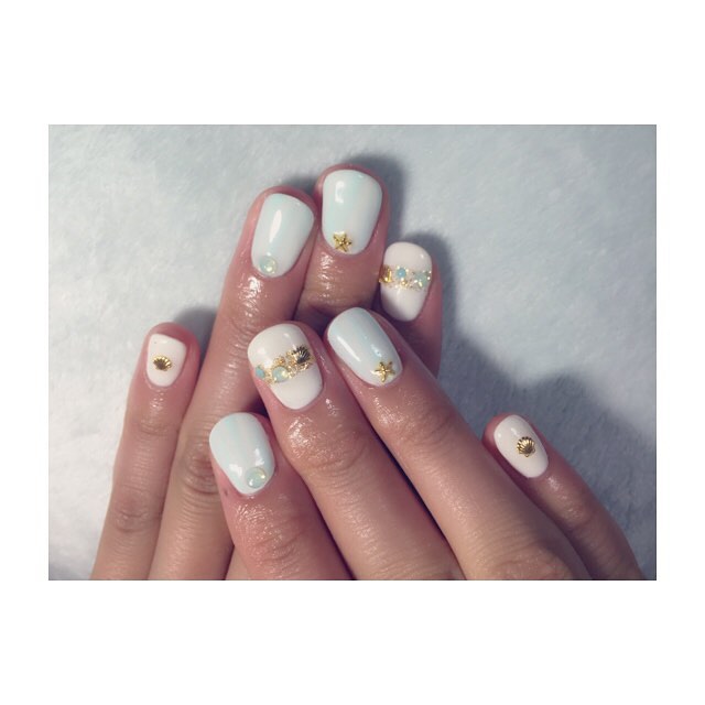 熊井友理奈 New Nail夏らしいデザインにしていただきました なかやまちえこさん いつも素敵なnailありがとうございます Moe Zine
