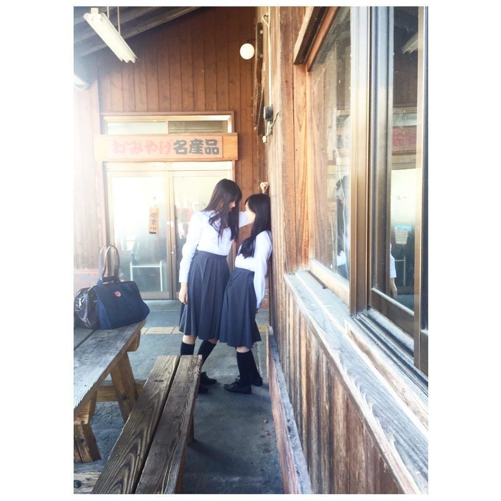 百合w笑 Moe Zine 百合w笑 Moe Zine