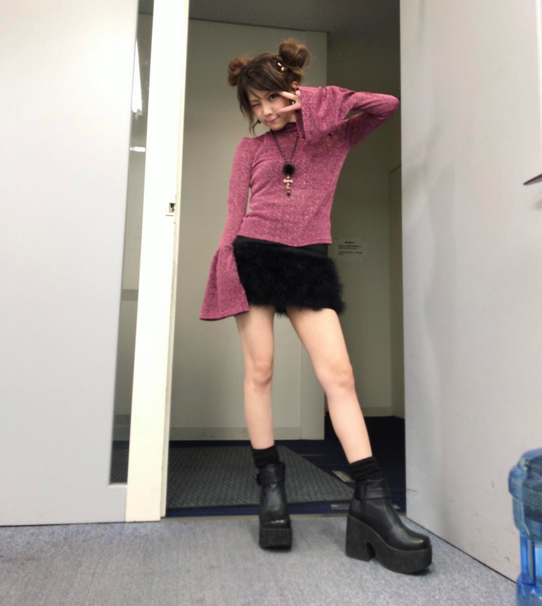 田中れいな イベント1公演目の衣装 上の服ピンクラメで かわゆいデス 下は毛のスカート 今日 11時間も 寝た 袖 かわいい スカート の毛がすごい抜け Moe Zine 田中れいな イベント1公演目の衣装 上の服ピンクラメで かわゆいデス 下は毛のスカート 今日 11時間も 寝た 袖 かわいい スカート の毛がすごい抜け Moe Zine