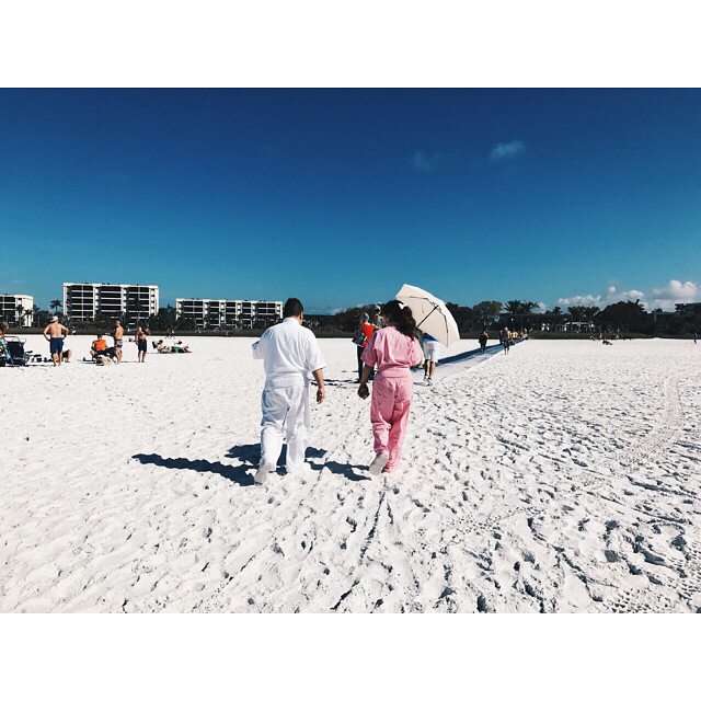 谷まりあ みなさん出川イングリッシュの本もぜひチェックしてあげてください笑 Degawawithmaria In Florida イッテq 出川哲朗 てっちゃ Moe Zine 谷まりあ みなさん出川イングリッシュの本もぜひチェックしてあげてください笑 Degawawithmaria In Florida イッテq 出川哲朗 てっちゃ Moe Zine