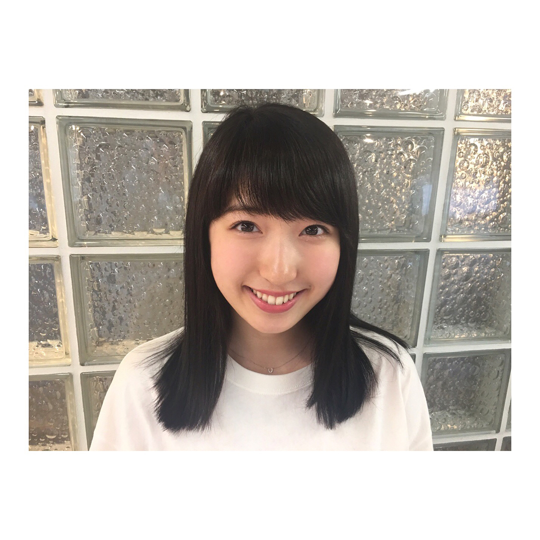 日比美思 黒髪 にしました 次の作品に向けて 地毛が茶色だったので不思議な感じ 美容院 Alfalan Moe Zine 日比美思 黒髪 にしました 次の作品に向けて 地毛が茶色だったので不思議な感じ 美容院 Alfalan Moe Zine
