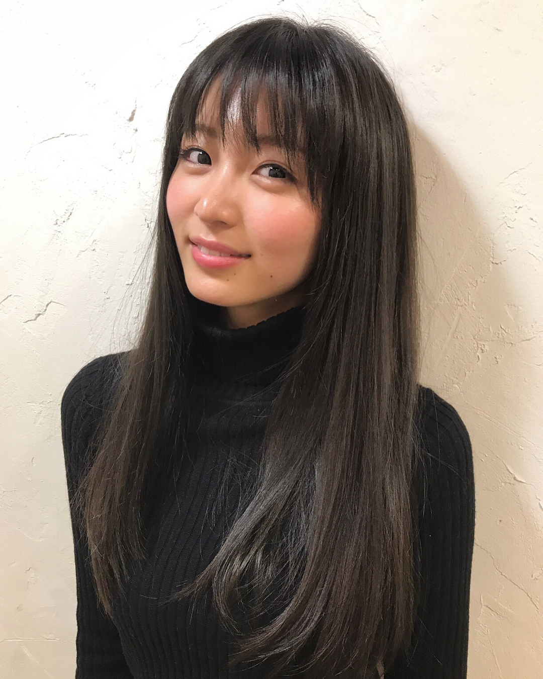 岡崎紗絵 髪を暗くしてもらった 期間限定だけど いつも絶妙な髪色とカットかなさん すーさん感謝デス Moe Zine 岡崎紗絵 髪を暗くしてもらった 期間限定だけど いつも絶妙な髪色とカットかなさん すーさん感謝デス Moe Zine