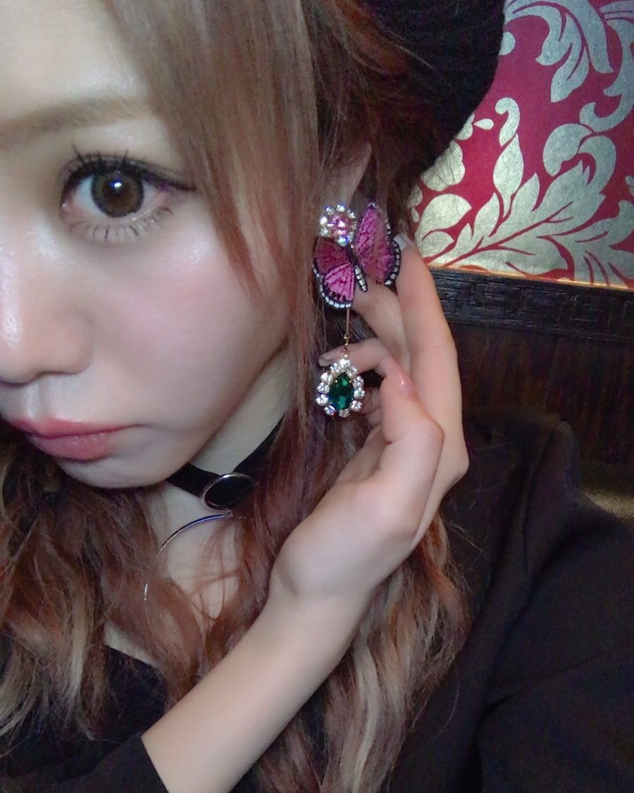 田中れいな Showroom見てくれた方ありがと 今日のピアスお気に入り お気に入り アクセサリー ピアス One Moe Zine 田中れいな Showroom見てくれた方ありがと 今日のピアスお気に入り お気に入り アクセサリー ピアス One Moe Zine