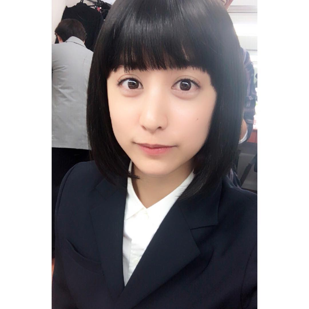山本美月 ジョージアさんのcmに出てます 山田さんの後輩役です これもウィッグ 最近ウィッグ率高いなぁ Q ジョージア スタッフインスタ Mizuki S Moe Zine 山本美月 ジョージアさんのcmに出てます 山田さんの後輩役です これもウィッグ 最近ウィッグ率高いなぁ Q ジョージア スタッフインスタ Mizuki S Moe Zine