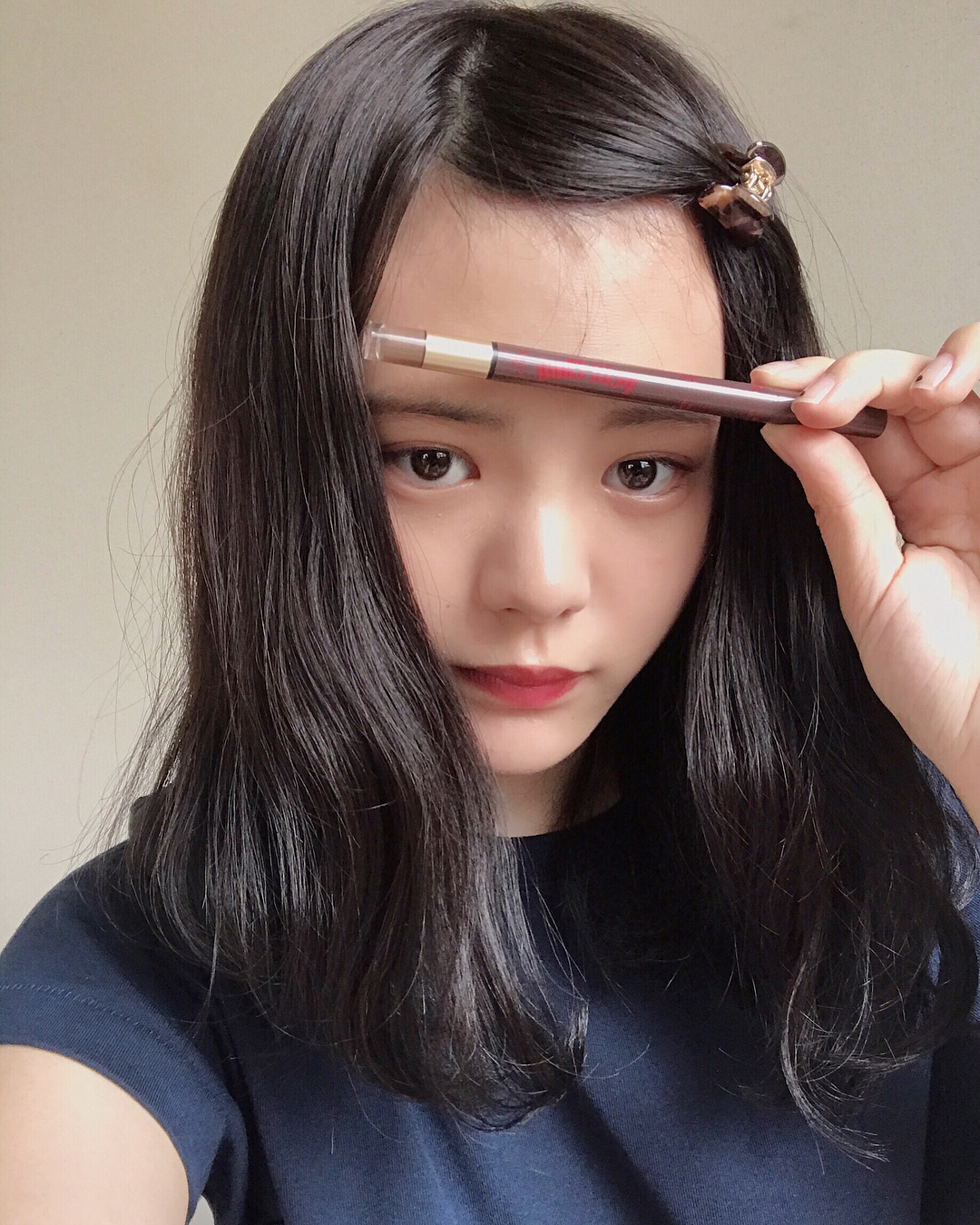 木村なつみ おでこ出すのはまってるから眉毛ちゃんと描いてる ペンシルとパウダー両方1本になってるアイブロウだからめっちゃ便利 細くて描きやすいしぼかすのもうま Moe Zine 木村なつみ おでこ出すのはまってるから眉毛ちゃんと描いてる ペンシルとパウダー両方1本になってるアイブロウだからめっちゃ便利 細くて描きやすいしぼかすのもうま Moe Zine