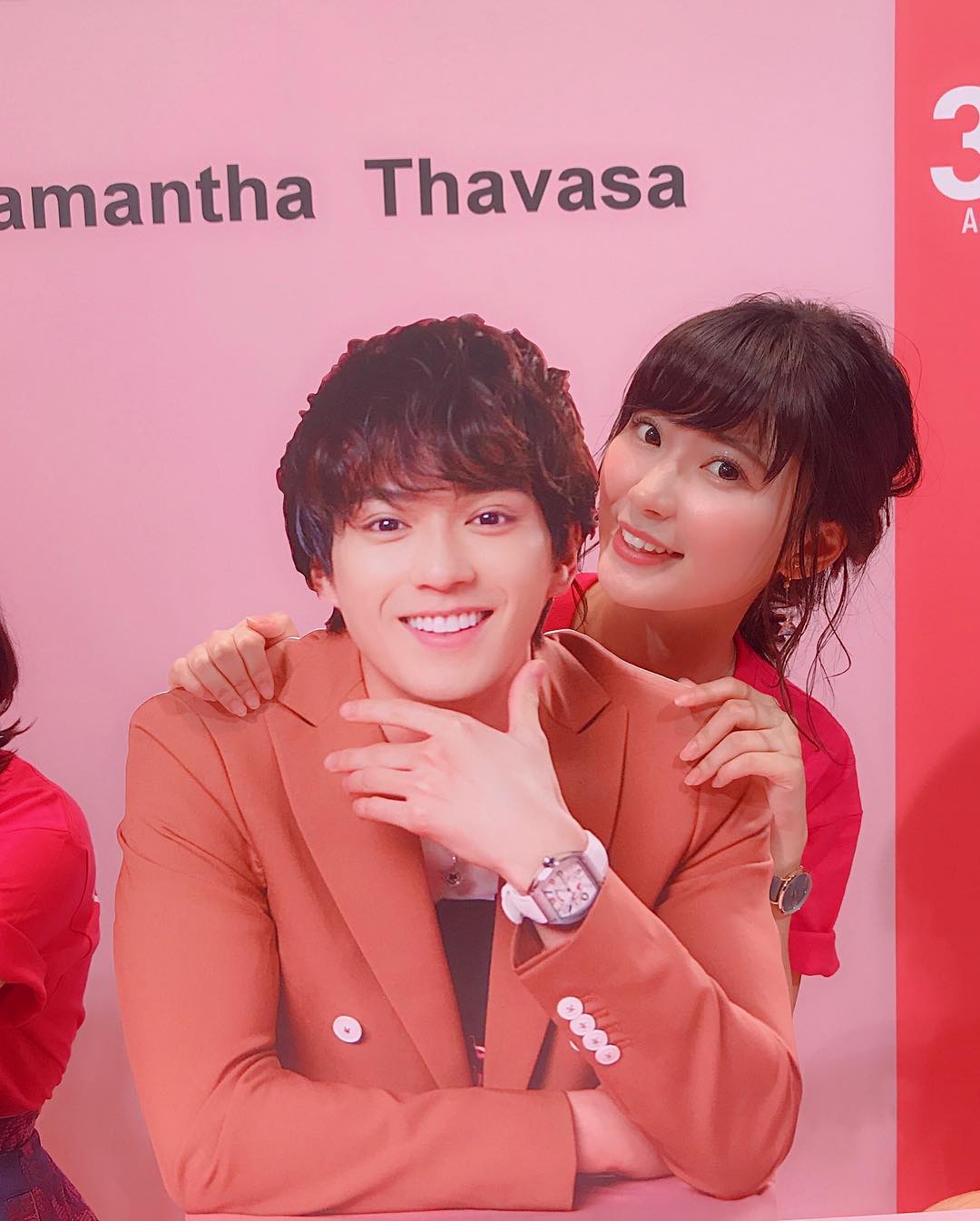 伊藤奈月 先日のrayのイベントでは ステージの横に 可愛いブースが たくさん Samantha Thavasaのブースには Cmや広告に登場してる 新田真剣 Moe Zine 伊藤奈月 先日のrayのイベントでは ステージの横に 可愛いブースが たくさん Samantha Thavasaのブースには Cmや広告に登場してる 新田真剣 Moe Zine