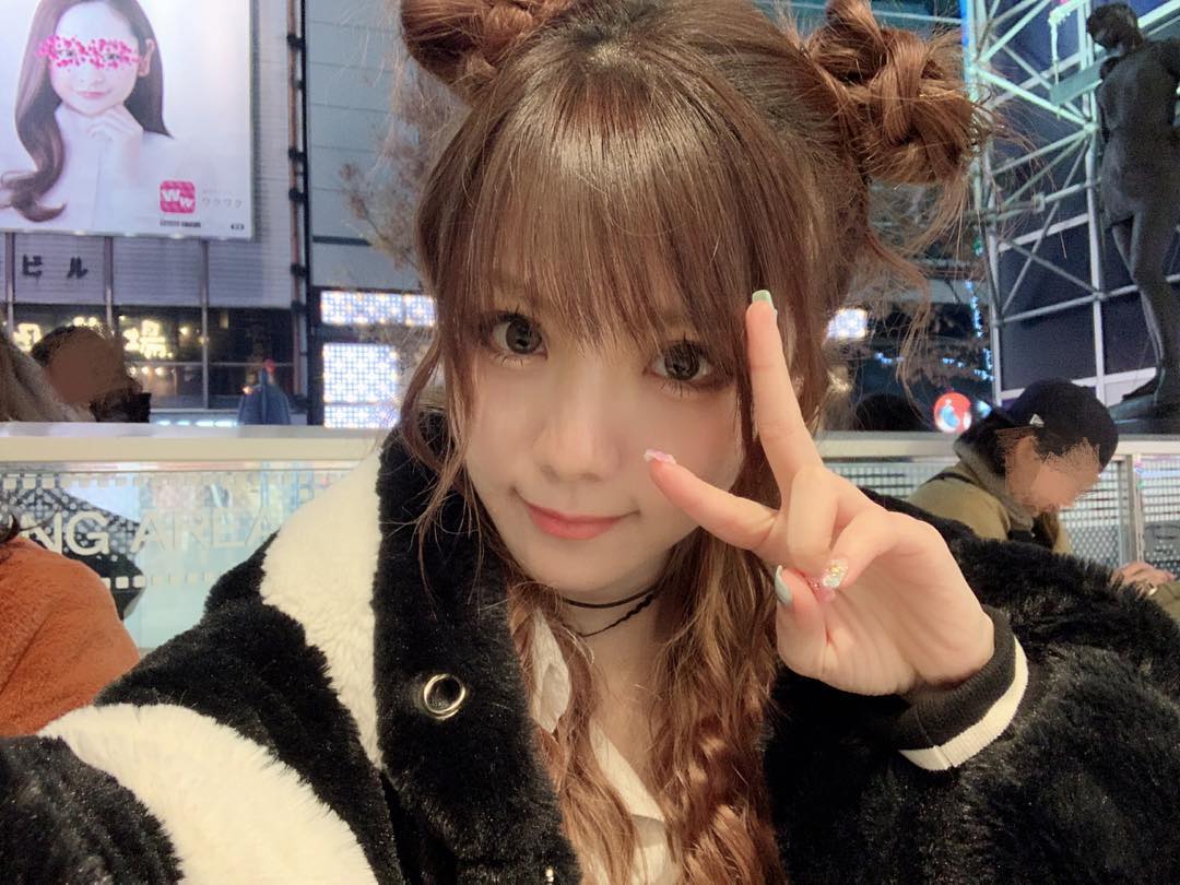 田中れいな 久しぶりに買い物したーぁああああ 冬って かわいいよね 絵文字半袖しかない 買い物 久しぶりだ まとめ買 Moe Zine