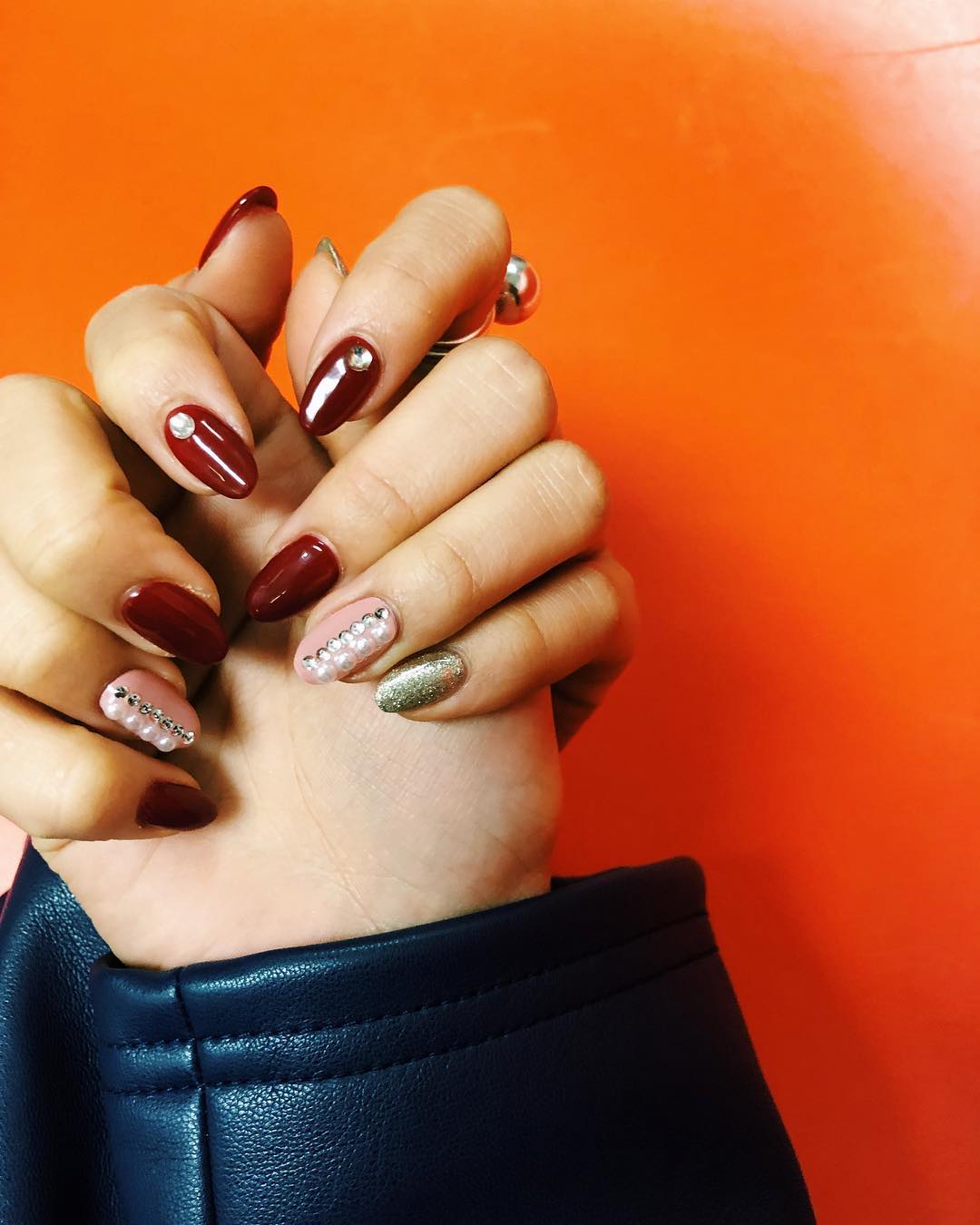 谷まりあ New Nail クリスマスネイル 石の置き方こだわりを叶えてくれました 薬指のパールと石の置き方これからもしそう Nailmix Marimarinail Moe Zine 谷まりあ New Nail クリスマスネイル 石の置き方こだわりを叶えてくれました 薬指のパールと石の置き方これからもしそう Nailmix Marimarinail Moe Zine