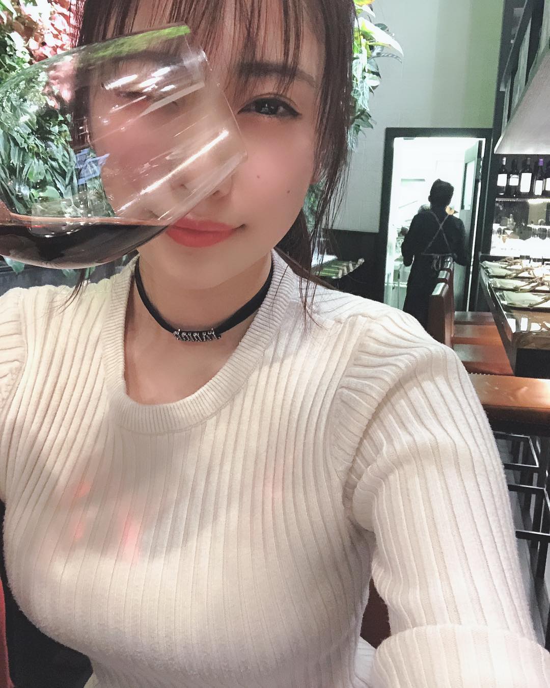 佐野ひなこ まいにちおいしいワイン飲めました ワンピースは Valmuer Official イタリア旅行 Milano Moe Zine 佐野ひなこ まいにちおいしいワイン飲めました ワンピースは Valmuer Official イタリア旅行 Milano Moe Zine