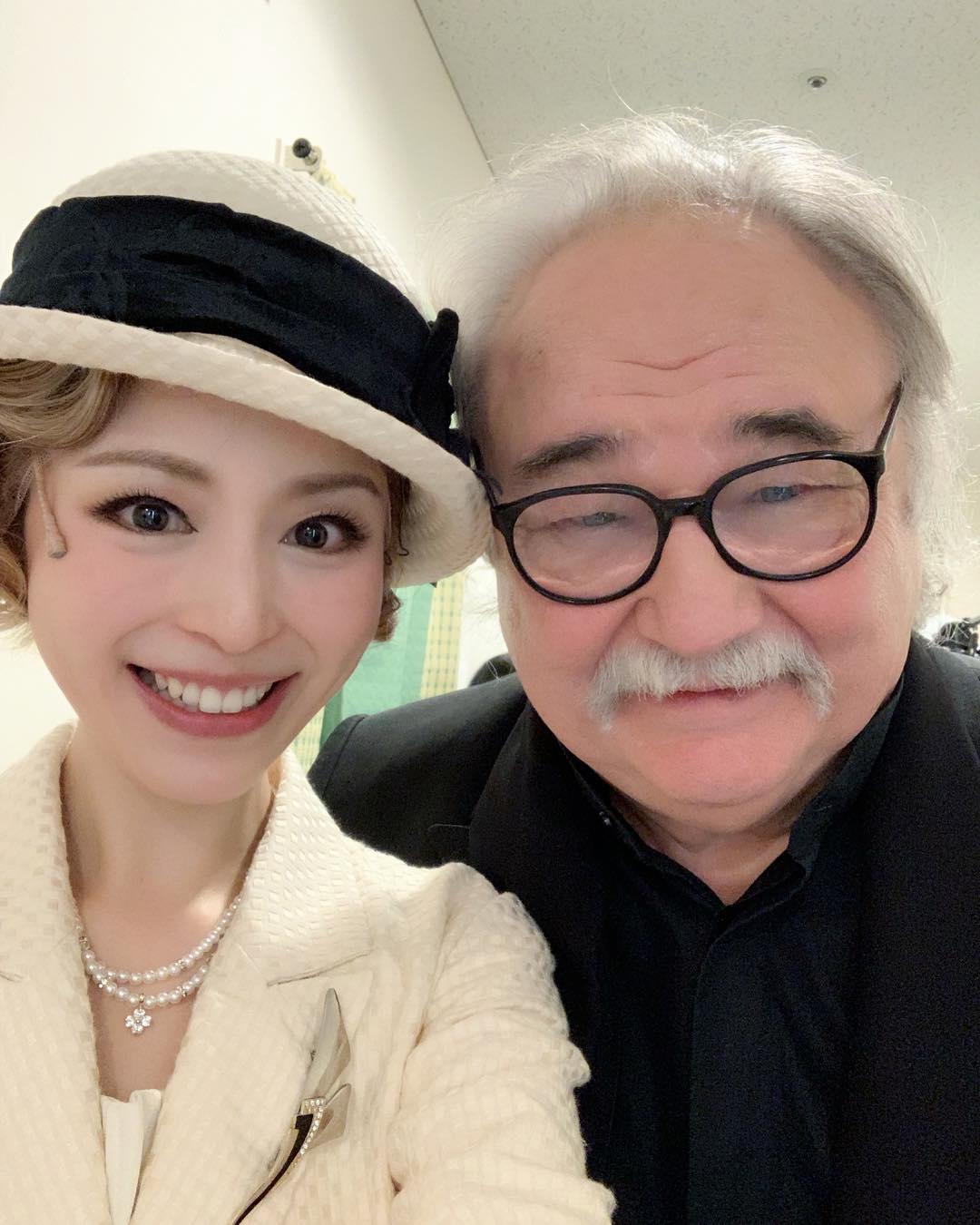 平野綾 ミュージカル『レベッカ』 昨日シアタークリエで無事初日の幕が開きました！ ︎ 12月初旬からプレビュー公演が始まり、 刈谷・久留米