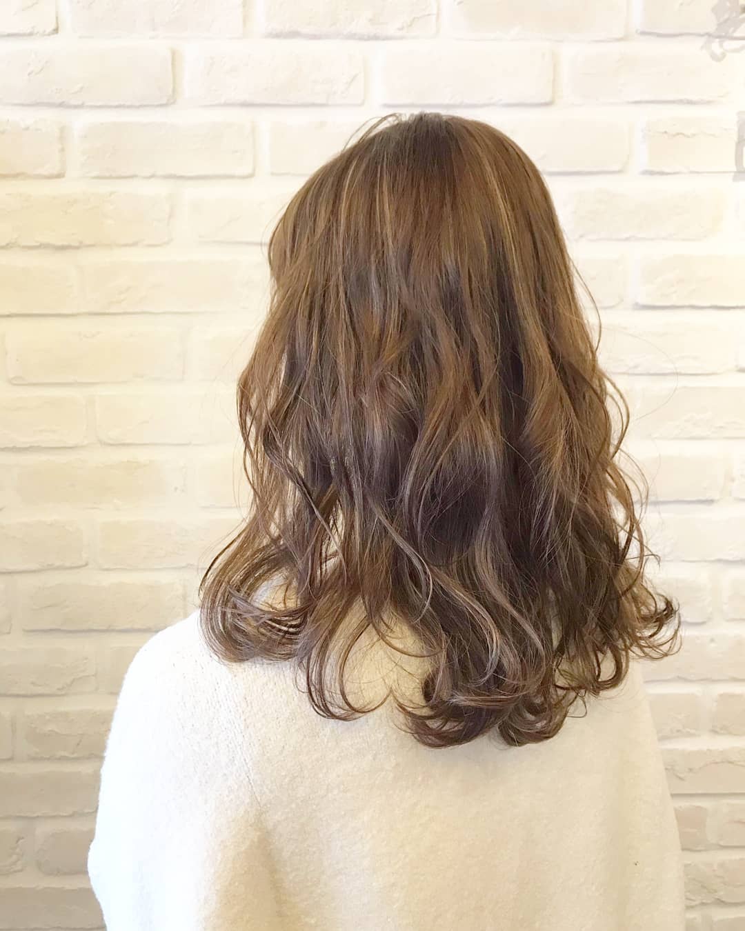 森園れん ヘアメンテナンス セミロング ヘアカラー ハイライト 巻き下ろし 巻き髪 中目黒 花屋の前の美容室 Hairsalon Nakamegur Moe Zine