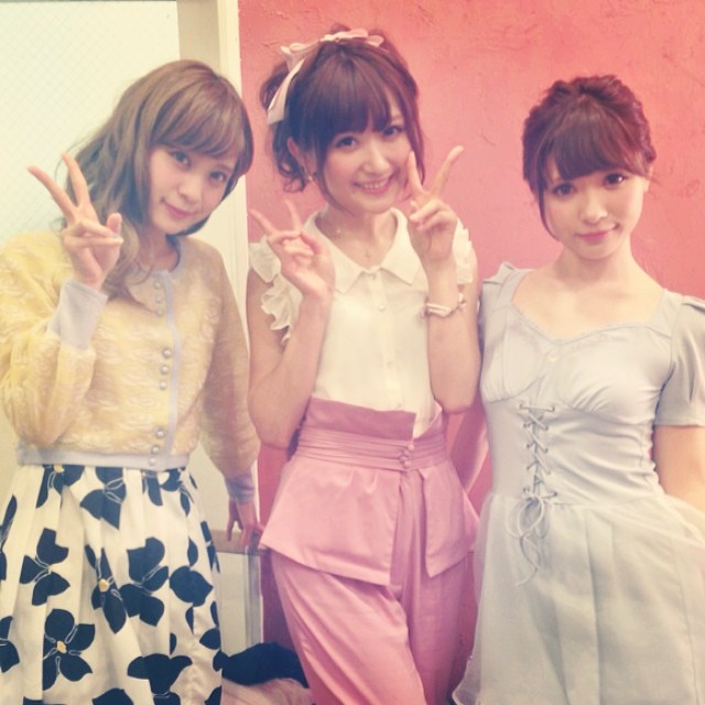 菅野結以 昨日のイベントに出演してくれたhitoちゃん 美希ぽんと ちなみにモデルのブッキングも自分でしました Crayme Moe Zine