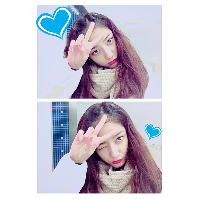 谷まりあ 今日もこの髪型したった 前髪をセンターに分けて ぴょいってあげてちょっとねじってピンでとめてるだけだよん これは応えになってるのかな 笑 ごめんね笑 Moe Zine