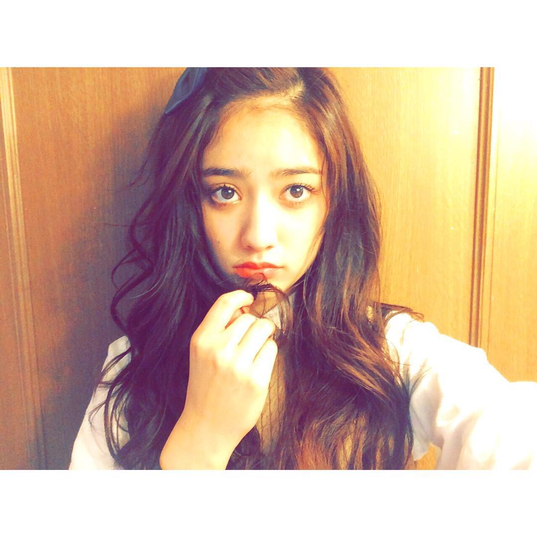 谷まりあ リボンで前髪をあげてみてはいかが Moe Zine