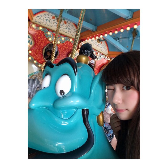 伊藤奈月 お昼ぐらいから ディズニーシー来てる ジーニー メリーゴーランド Moe Zine 伊藤奈月 お昼ぐらいから ディズニーシー来てる ジーニー メリーゴーランド Moe Zine