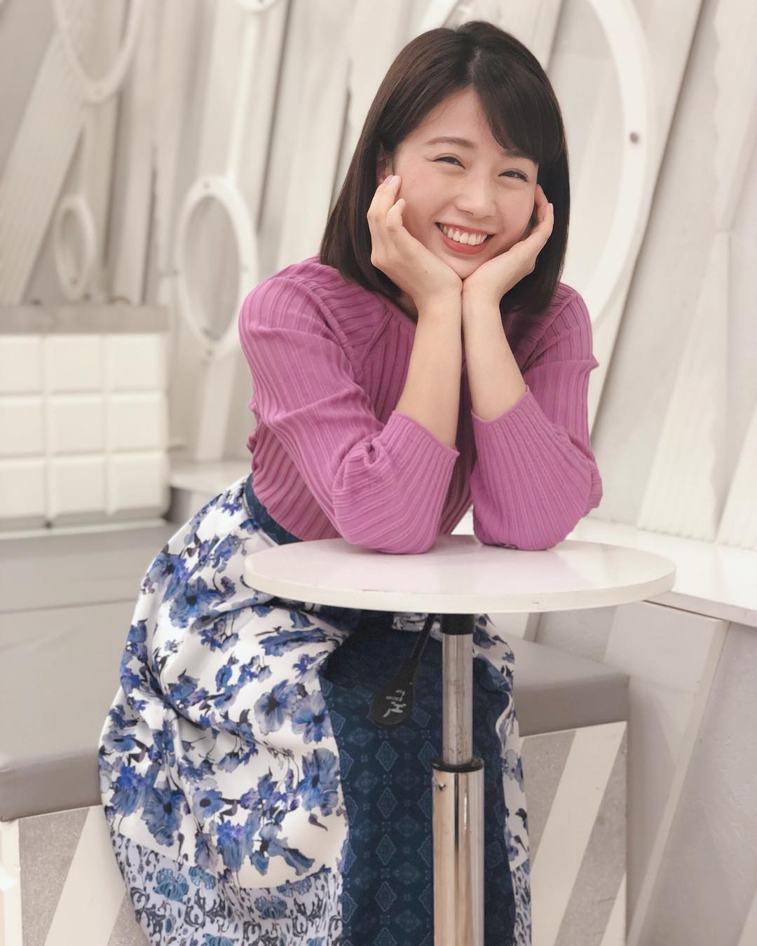 田中萌 おはようございます きのうはよく寝ました スッキリ 衣装載せます 昨日のスカートは 大人っぽい上品な花柄でした 今日は謎のポーズ 全て Tonal Moe Zine 田中萌 おはようございます きのうはよく寝ました スッキリ 衣装載せます 昨日のスカートは 大人っぽい上品な花柄でした 今日は謎のポーズ 全て Tonal Moe Zine