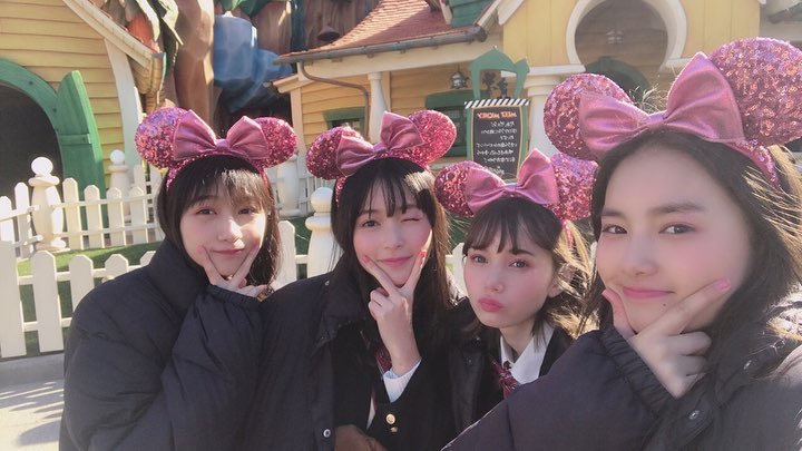 箭内夢菜 Seventeen4月号では 念願の制服ディズニーをljk組で行ってきました 楽しかった Seventeen Stニュース Moe Zine