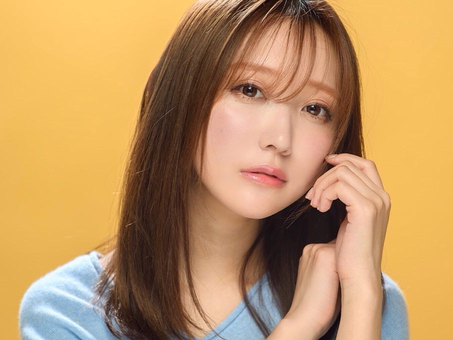 菅野結以 新美容連載 Dr Yuiのお悩み解決クリニック はじまりました 第一回 ナチュラルなストレートヘアのつくりかた 第二回 素肌の透明感をアップさせ Moe Zine