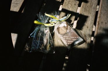 美味しいケーキ屋さんを見つけました︎
試食で出ていた生チョコクッキーがすごく美味しかったので、父と母にお土産プレゼントしました♪私も食べたい♪#film...