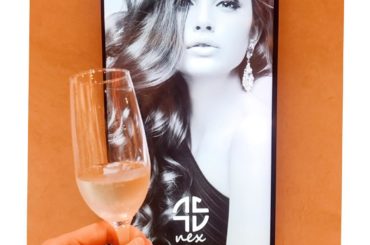 明日からオープンする美容院『nex（ネックス）』のプレオープンパーティーにお邪魔してきました 4年ほどお世話になっている
@yonre40 さんが明日からこちら...