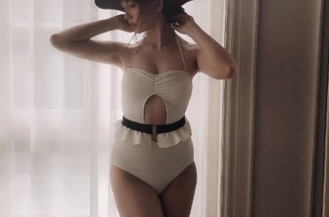 POOLSIDE WEAR
@herlipto 
明日発売開始
今年もHerliptoの水着はとっても可愛いよー #herlipto...