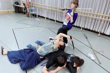 .
兄上との兄弟喧嘩、今回も
お市圧勝
※ちゃんと靴脱いで 足乗せるあたり
お市の優しさ出てます。笑

別の写真はブログとTwitterへ→→
✽+†+✽――✽...