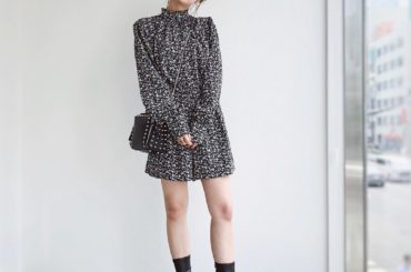 今日のコーデ。
N WITH.のフラワーパターン
コンビネゾン。

先日イエローをアップしたのですが
ネイビーはガラッと雰囲気が
変わるのでに2カラーとも
とっ...