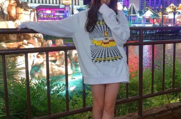 La playera de Beatles, los cordones de tennis de m&m, yo soy de ti ...